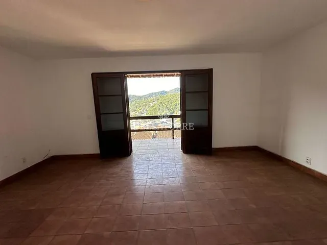 Casa com 1200m² 2 quartos e 2 banheiros, à venda, no bairro Tijuca em Teresópolis