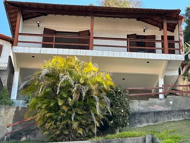 Casa com 1200m² 2 quartos e 2 banheiros, à venda, no bairro Tijuca em Teresópolis