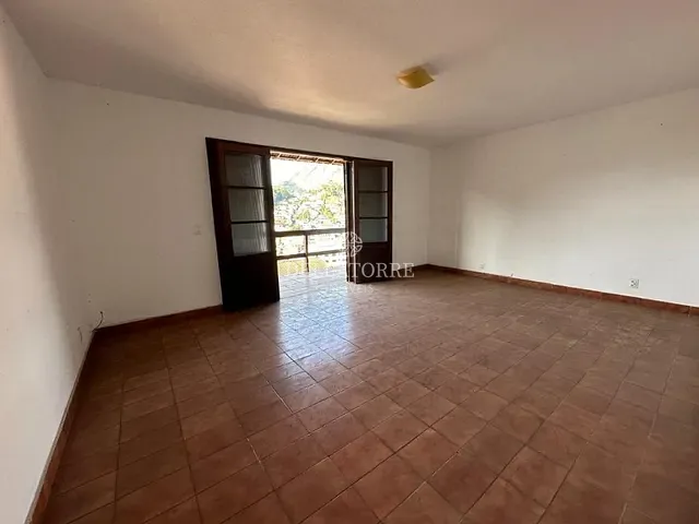 Casa com 1200m² 2 quartos e 2 banheiros, à venda, no bairro Tijuca em Teresópolis