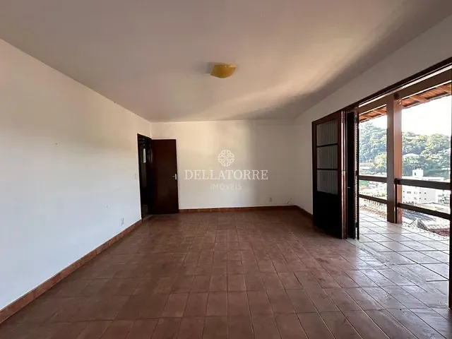 Casa com 1200m² 2 quartos e 2 banheiros, à venda, no bairro Tijuca em Teresópolis