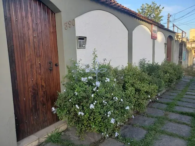 Casa com 360m², à venda, no bairro Realengo em Rio de Janeiro
