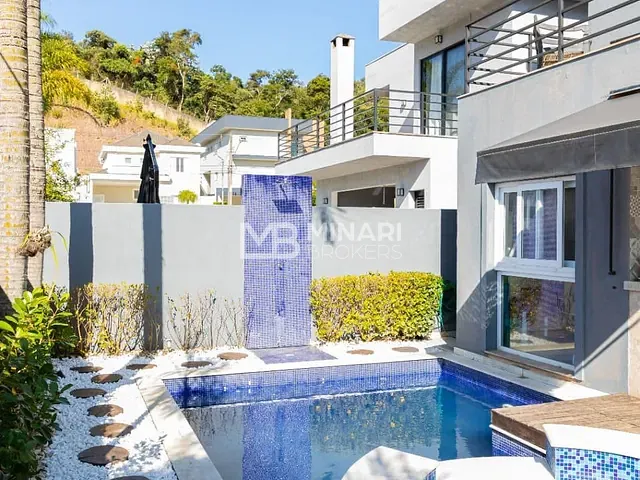 Casa 4 quartos e 6 banheiros, à venda, no bairro Alphaville em Santana de Parnaíba