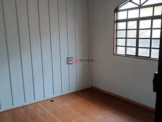 Casa 3 quartos e 2 banheiros, à venda, no bairro Vila Goes em Londrina
