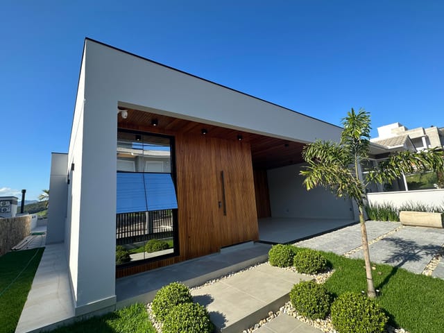 Casa com 533m² 3 quartos e 1 banheiro, à venda, no bairro Pedra Branca em Palhoça