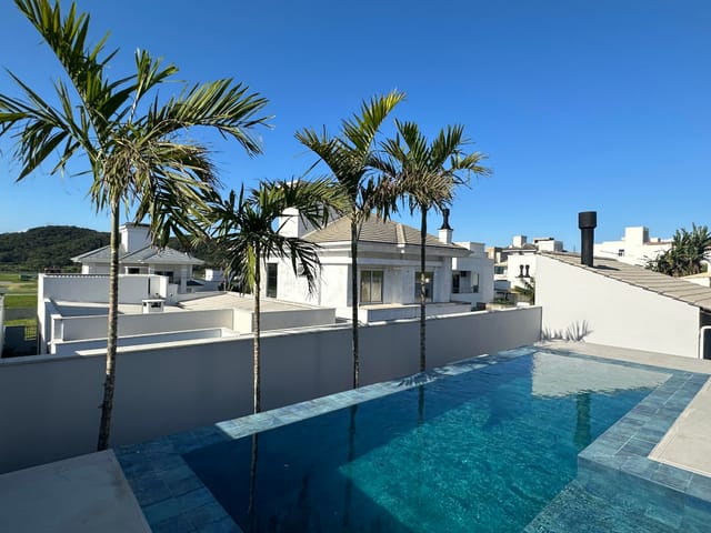 Casa com 533m² 3 quartos e 1 banheiro, à venda, no bairro Pedra Branca em Palhoça