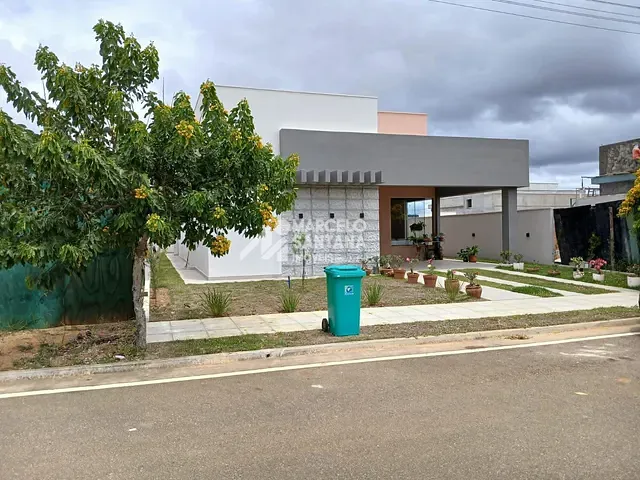 Casa com 360m² 3 quartos e 2 banheiros, à venda, no bairro Universidade em Vitória da Conquista