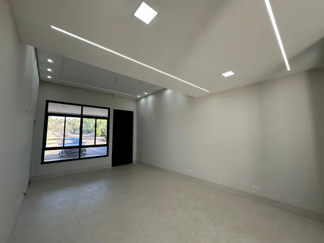 Casa com 250m² 3 quartos e 4 banheiros, à venda, no bairro Golden Hill Residence em Londrina
