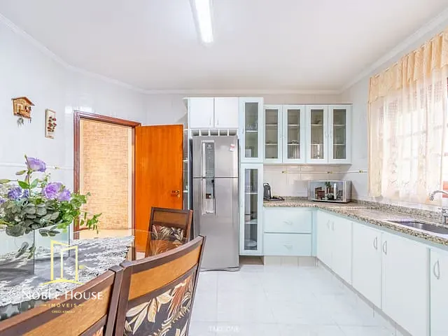 Casa 4 quartos e 5 banheiros, à venda, no bairro Santa Cândida em Vinhedo