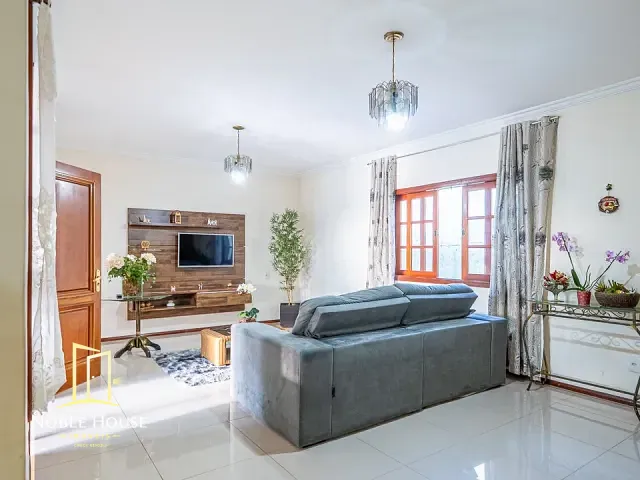 Casa 4 quartos e 5 banheiros, à venda, no bairro Santa Cândida em Vinhedo