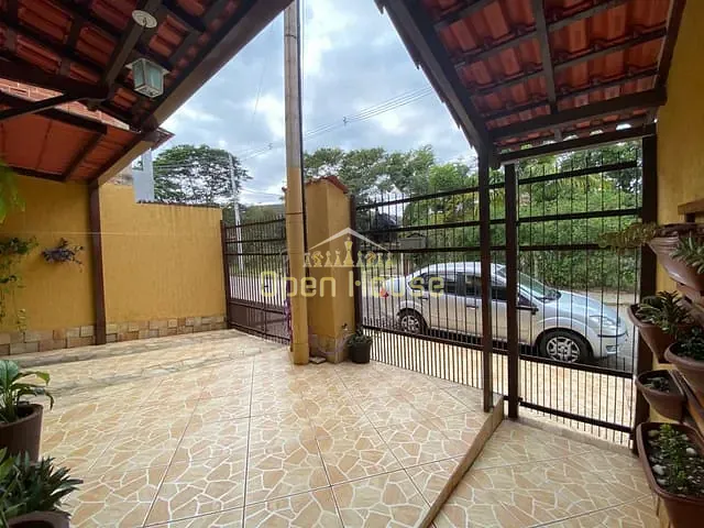 Casa com 110m² 2 quartos e 2 banheiros, à venda, no bairro Bairro de Fátima em Barra do Piraí