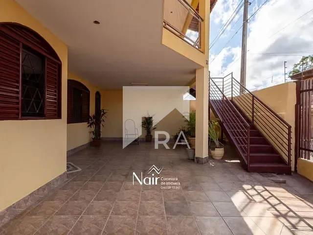 Casa com 260m² 4 quartos e 4 banheiros, à venda, no bairro Metropolitana em Núcleo Bandeirante