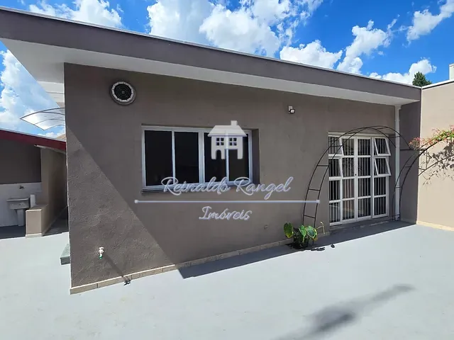 Casa 2 quartos e 2 banheiros, para alugar, no bairro Centro em Itu