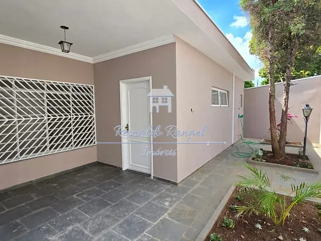 Casa 2 quartos e 2 banheiros, para alugar, no bairro Centro em Itu