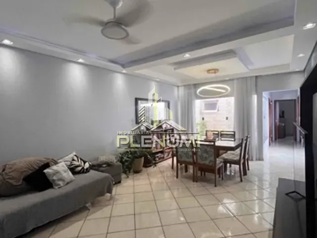 Casa com 300m² 3 quartos e 2 banheiros, à venda, no bairro Jardim América em Rio Claro