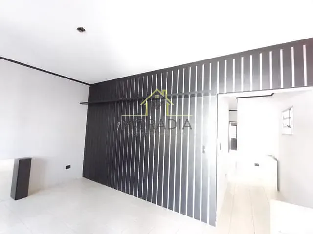 Casa com 250m² 4 quartos e 3 banheiros, à venda, no bairro Jardim Nova Guaxupé em Guaxupé