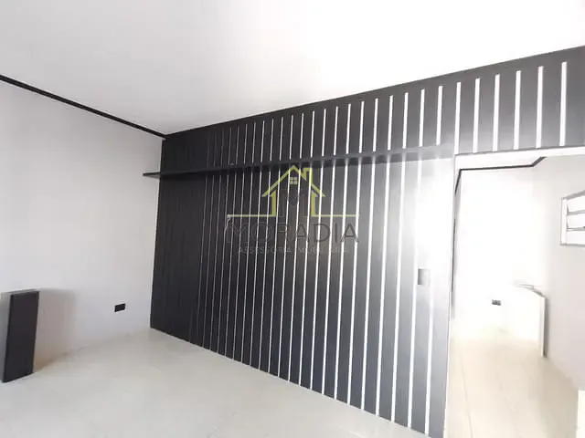 Casa com 250m² 4 quartos e 3 banheiros, à venda, no bairro Jardim Nova Guaxupé em Guaxupé