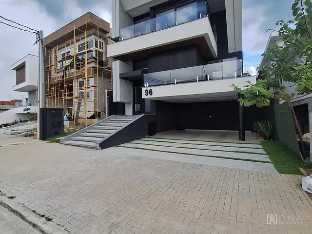 Casa 5 quartos e 6 banheiros, à venda, no bairro Urbanova em São José dos Campos