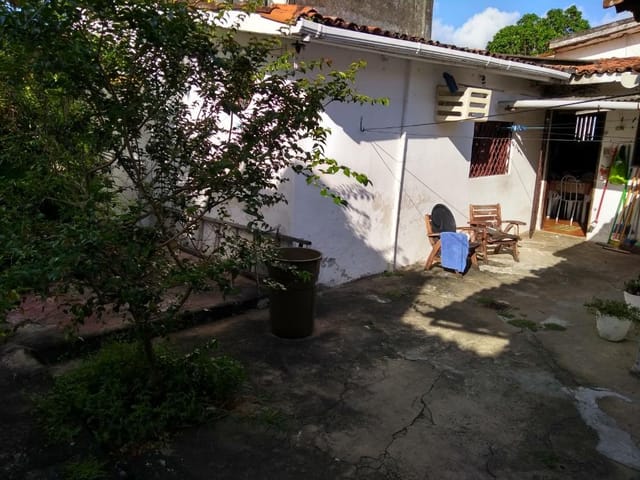 Casa com 300m² 3 quartos e 2 banheiros, à venda, no bairro Centro em João Pessoa