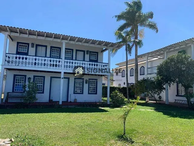 Casa com 2400m² 7 quartos e 7 banheiros, à venda, no bairro Ogiva em Cabo Frio