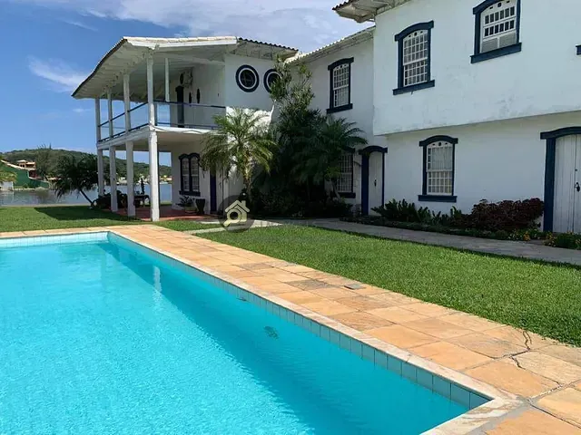 Casa com 2400m² 7 quartos e 7 banheiros, à venda, no bairro Ogiva em Cabo Frio