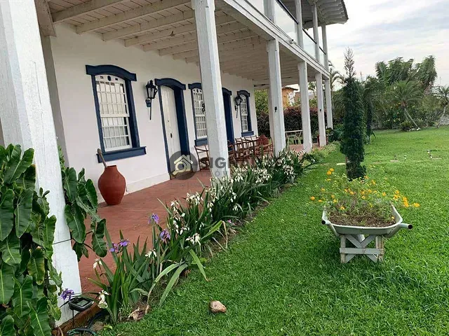 Casa com 2400m² 7 quartos e 7 banheiros, à venda, no bairro Ogiva em Cabo Frio