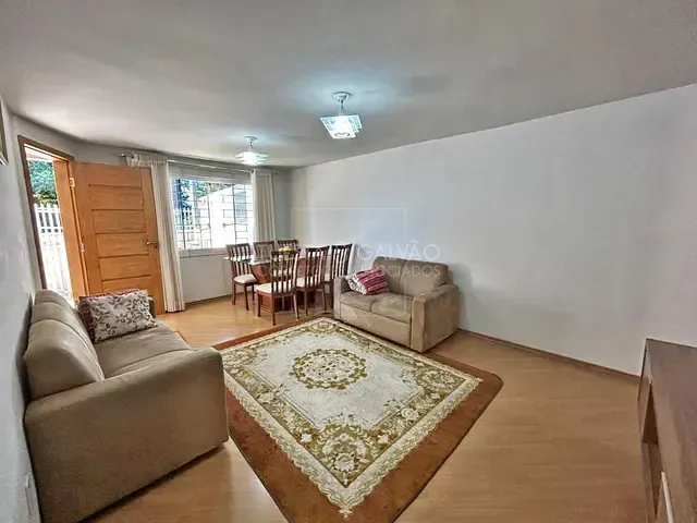 Casa com 81m² 3 quartos e 2 banheiros, à venda, no bairro Santa Cândida em Curitiba