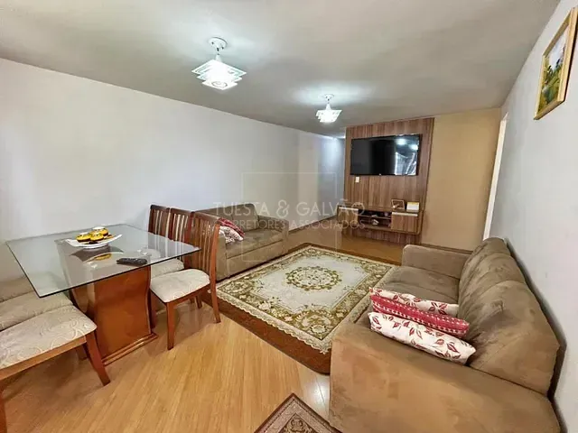 Casa com 81m² 3 quartos e 2 banheiros, à venda, no bairro Santa Cândida em Curitiba