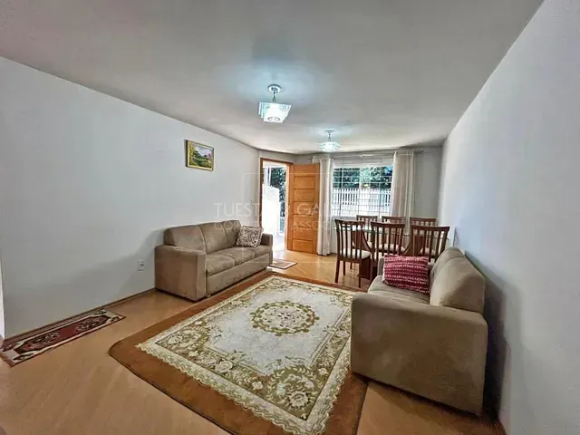 Casa com 81m² 3 quartos e 2 banheiros, à venda, no bairro Santa Cândida em Curitiba
