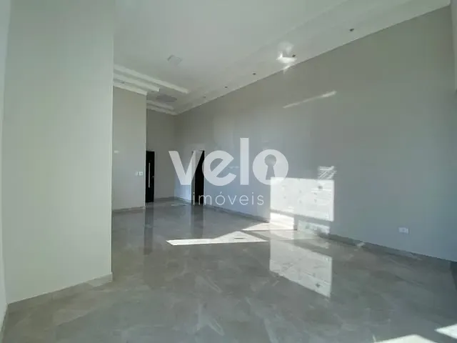 Casa com 350m² 4 quartos e 3 banheiros, à venda, no bairro Parque São Cristóvão em Taubaté