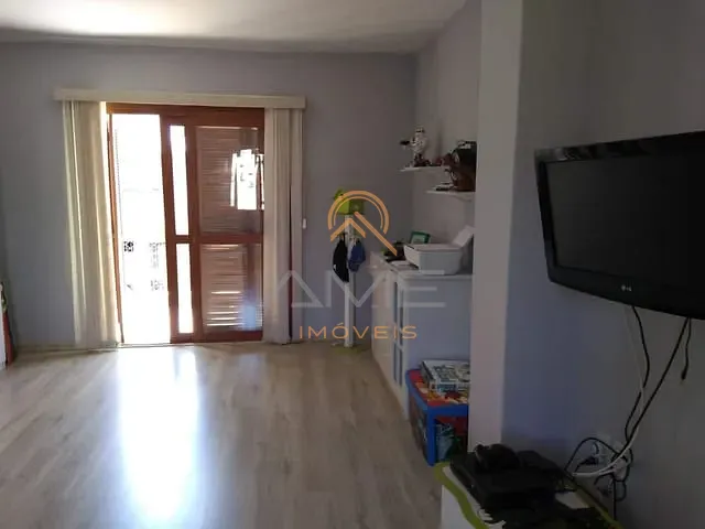 Casa com 150m² 2 quartos e 2 banheiros, à venda, no bairro Centro em Pelotas