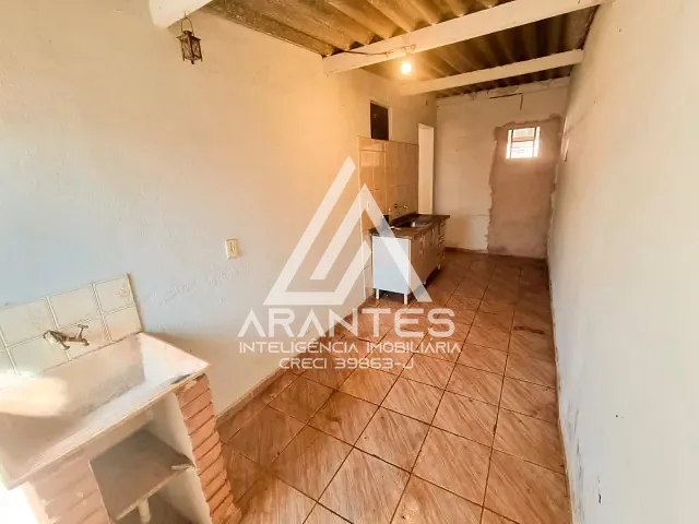 Casa 3 quartos e 1 banheiro, para alugar, no bairro Benedito Realindo Corrêa em Barretos