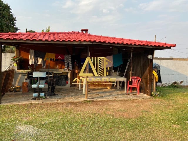 Casa com 180m² 4 quartos e 3 banheiros, à venda, no bairro COLINA DOS BANDEIRANTES em Pouso Alegre