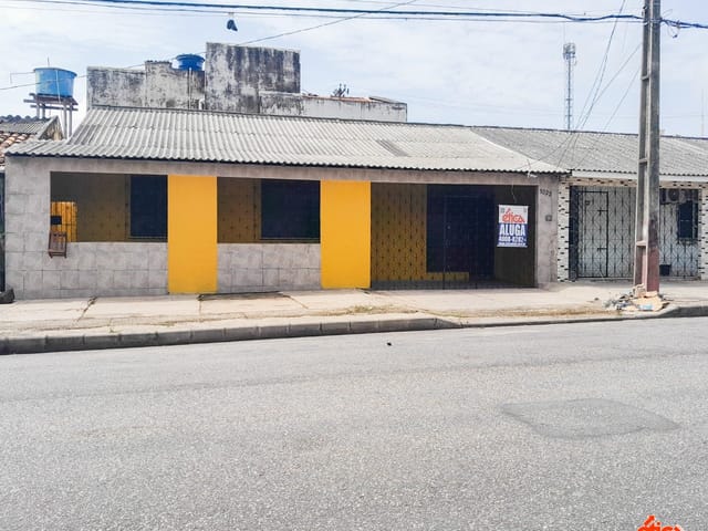 Casa 3 quartos e 1 banheiro, para alugar, no bairro Canudos em Belém