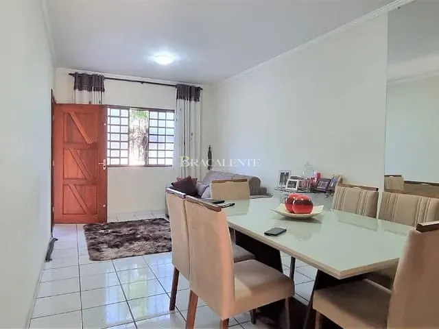 Casa com 300m² 3 quartos e 2 banheiros, à venda, no bairro Loteamento Residencial Fonte Nova em Valinhos