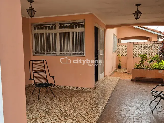 Casa com 330m², à venda, no bairro Higienópolis em Araçatuba