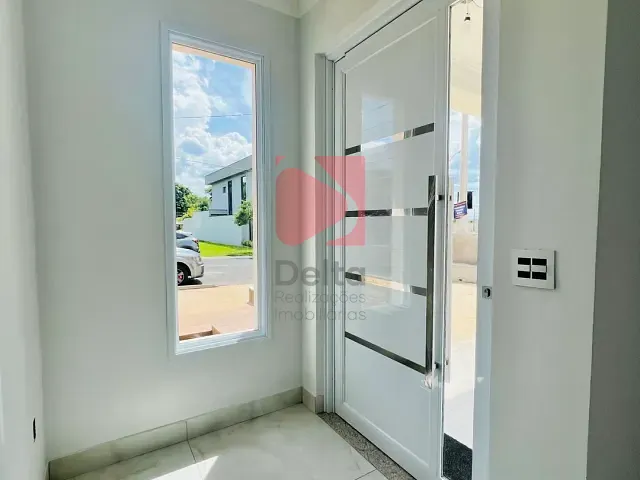 Casa 3 quartos e 4 banheiros, à venda, no bairro Jardim São Fernando em Pirassununga