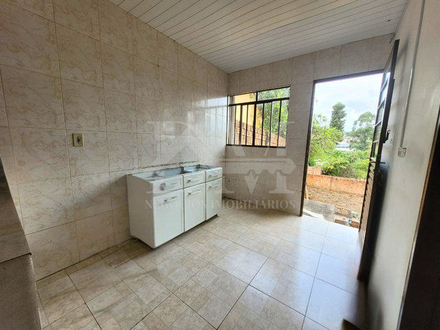 Casa com 300m² 2 quartos e 1 banheiro, à venda, no bairro Fluviópolis em Jaguariaíva