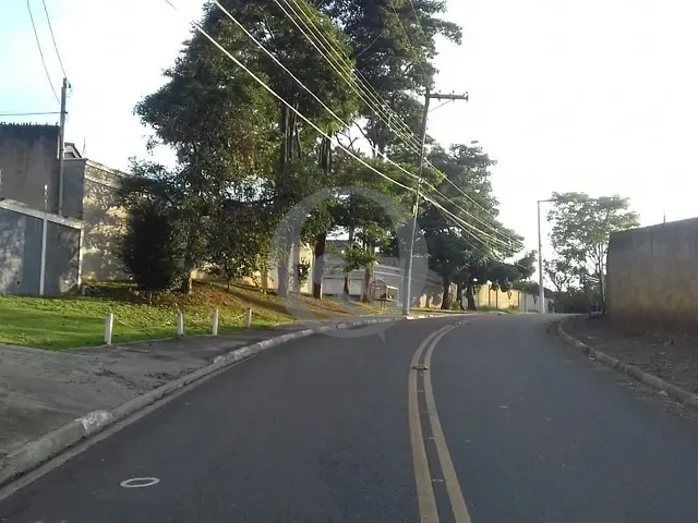 Casa com 780m² 3 quartos e 2 banheiros, à venda, no bairro Loteamento Loanda em Atibaia