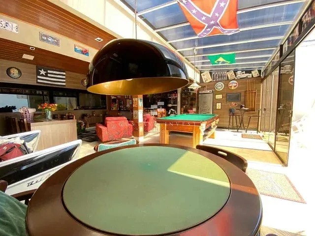 Casa 5 quartos e 5 banheiros, à venda, no bairro Centro I em Brusque