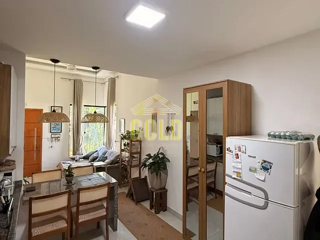 Casa com 165m² 3 quartos e 3 banheiros, à venda, no bairro Jardim Guararapes em Londrina