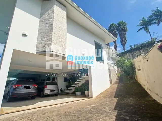 Casa com 350m², à venda, no bairro NOVA GUAXUPÉ em GUAXUPÉ