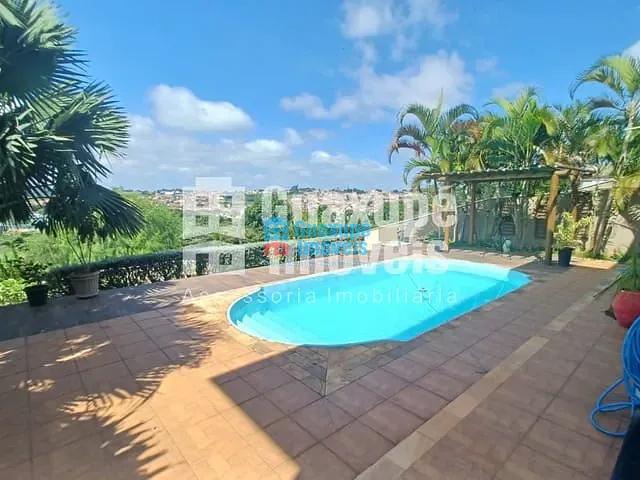 Casa com 350m², à venda, no bairro NOVA GUAXUPÉ em GUAXUPÉ