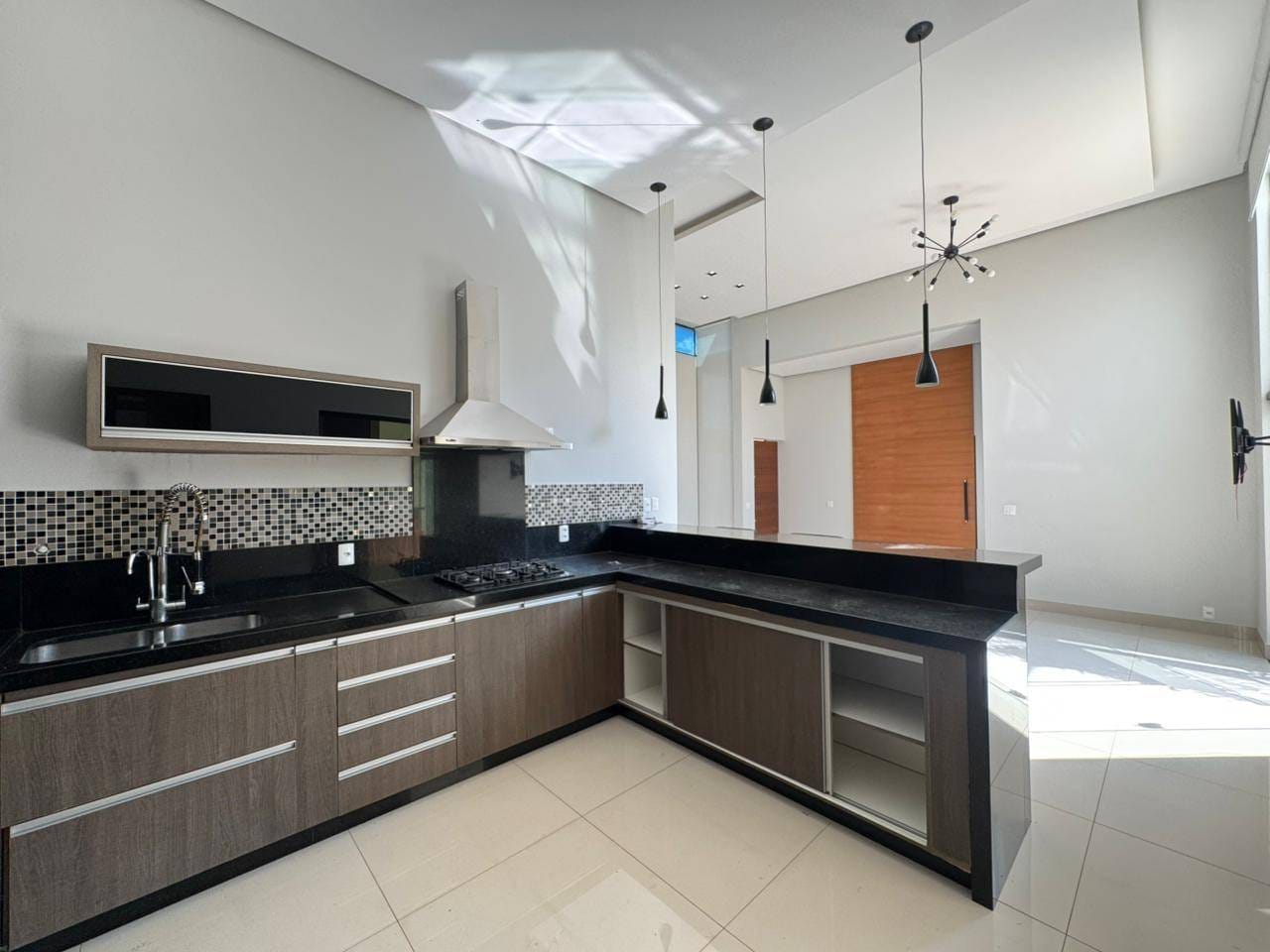 Casa, 2 quartos, 260 m² - Foto 9