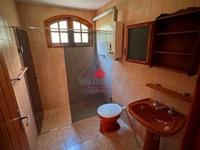 Casa com 696m² 2 quartos e 2 banheiros, à venda, no bairro Mury em Nova Friburgo