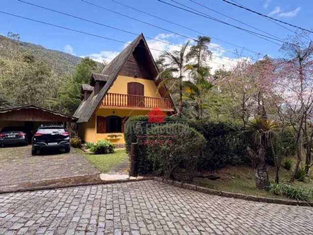 Casa com 696m² 2 quartos e 2 banheiros, à venda, no bairro Mury em Nova Friburgo