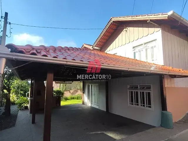 Casa 4 quartos e 2 banheiros, à venda, no bairro Escola Agrícola em Blumenau