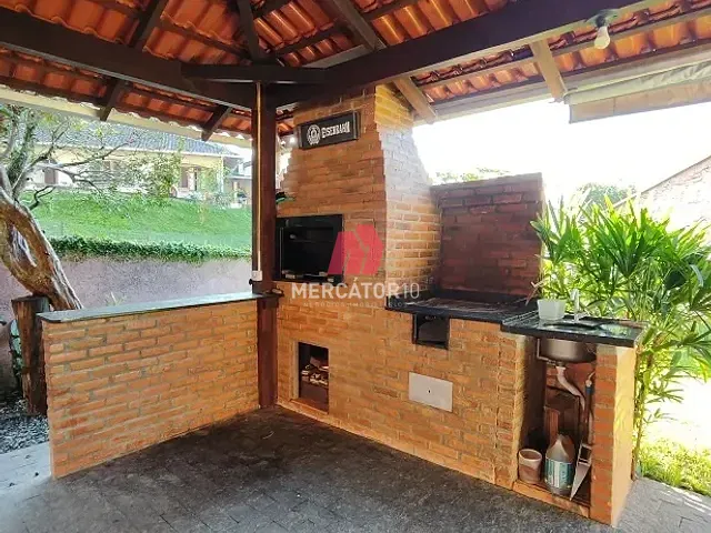 Casa 4 quartos e 2 banheiros, à venda, no bairro Escola Agrícola em Blumenau