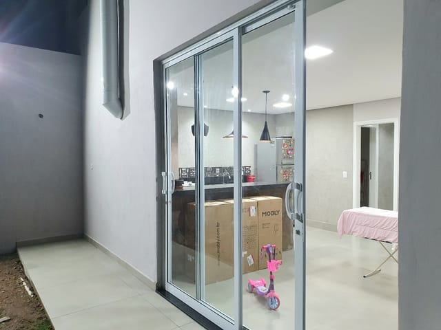 Casa com 450m² 3 quartos e 2 banheiros, à venda, no bairro Rainha em Louveira