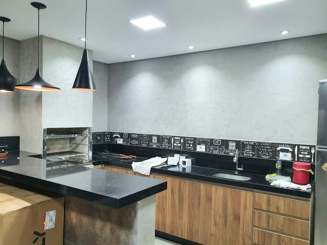 Casa com 450m² 3 quartos e 2 banheiros, à venda, no bairro Rainha em Louveira