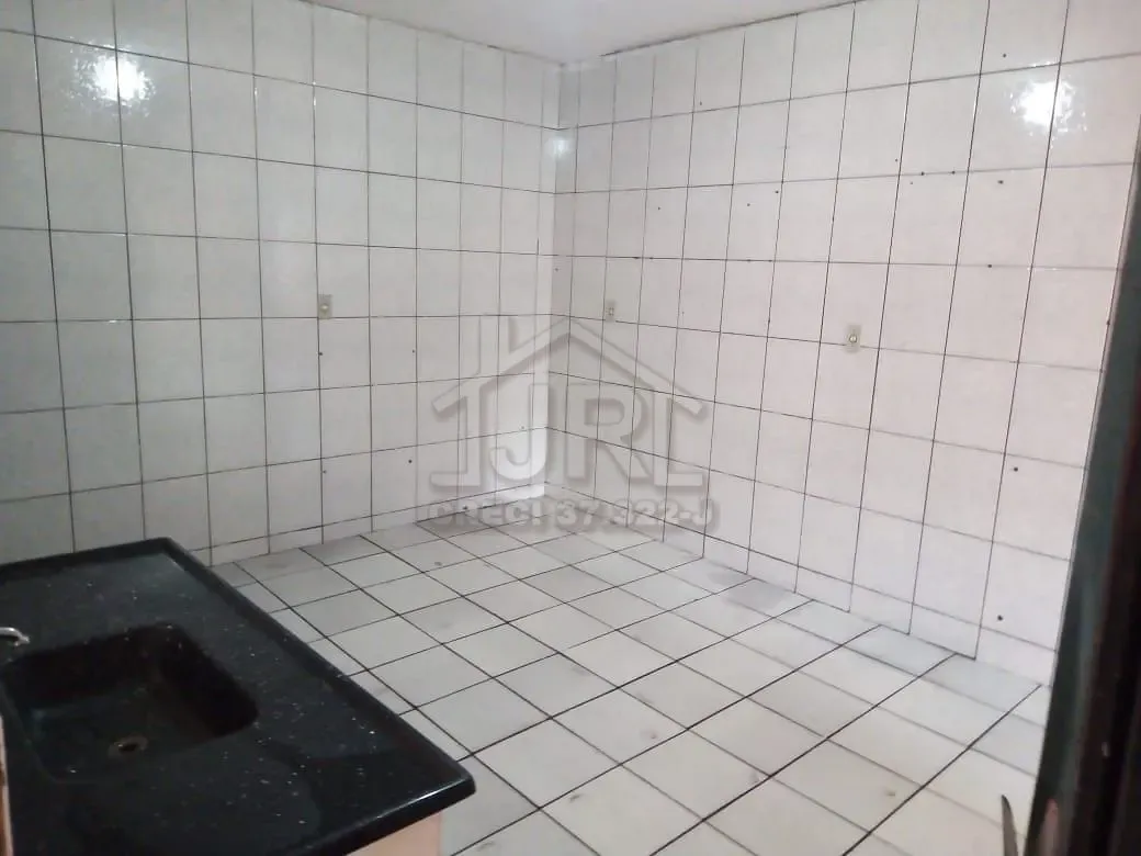 Casa, 1 quarto, 150 m² - Foto 2